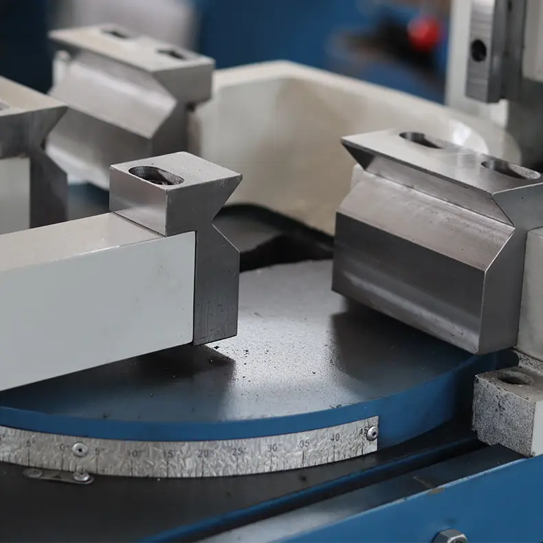 hydraulic pipe cutting machine clamp mechanism for high-precision metal processing